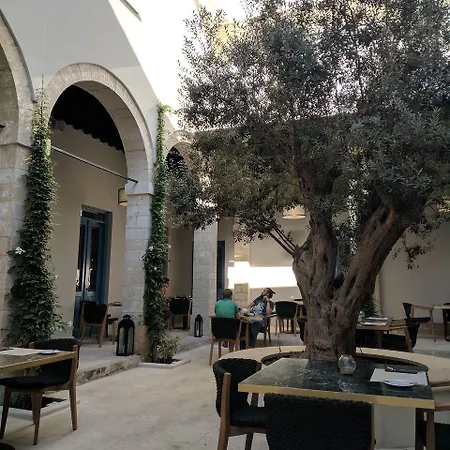 Hotel S Paul Limassol