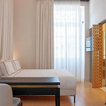 S Paul Hotel